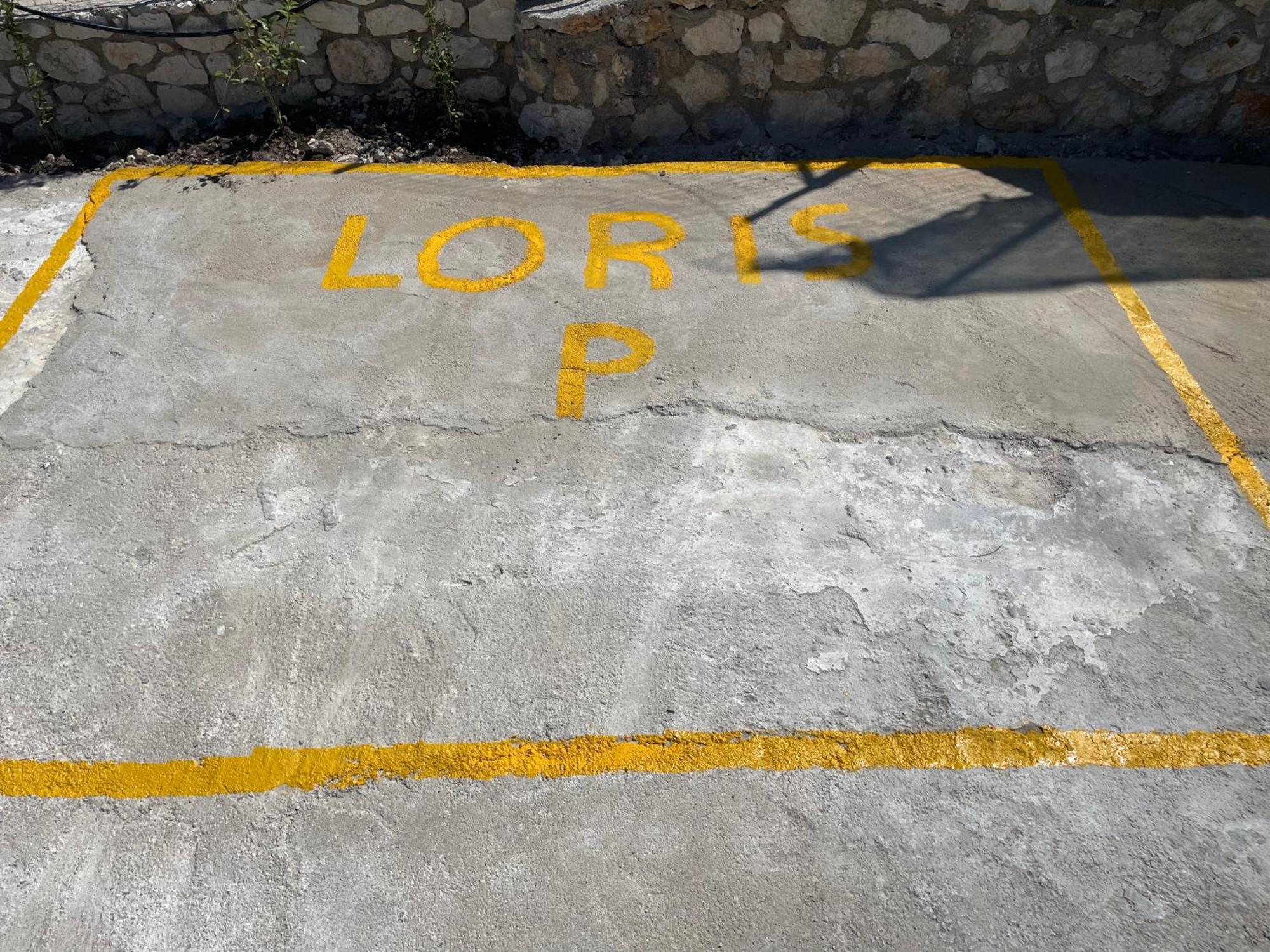 Loris'house *